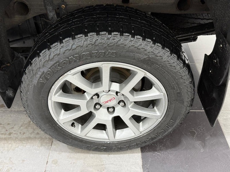 GMC Sierra 1500 Vehicle Full-screen Gallery Image 5