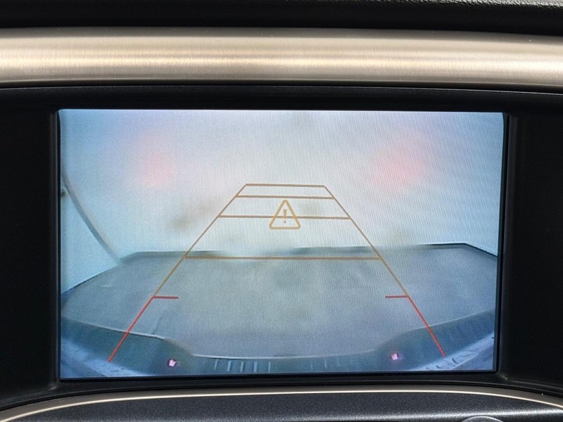 GMC Sierra 1500 Vehicle Full-screen Gallery Image 18