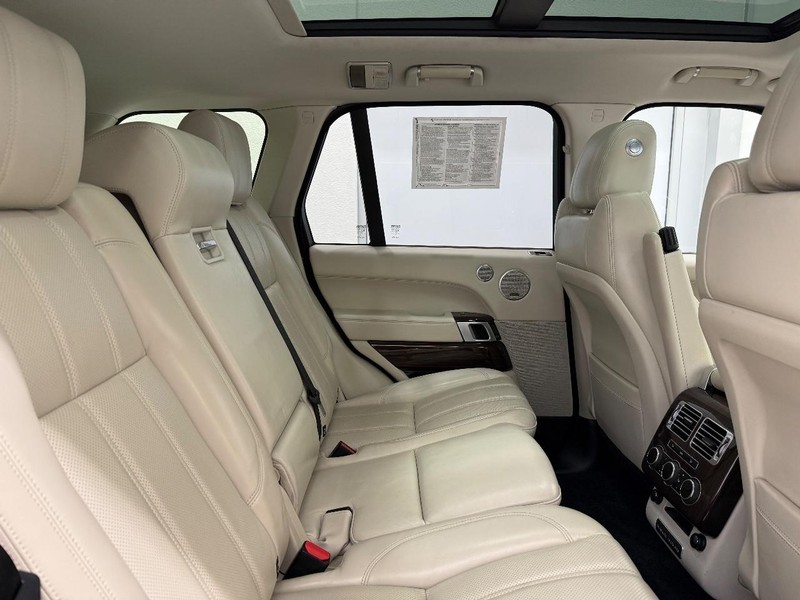 Land Rover Range Rover Vehicle Full-screen Gallery Image 8