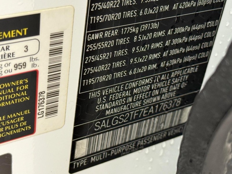 Land Rover Range Rover Vehicle Full-screen Gallery Image 21