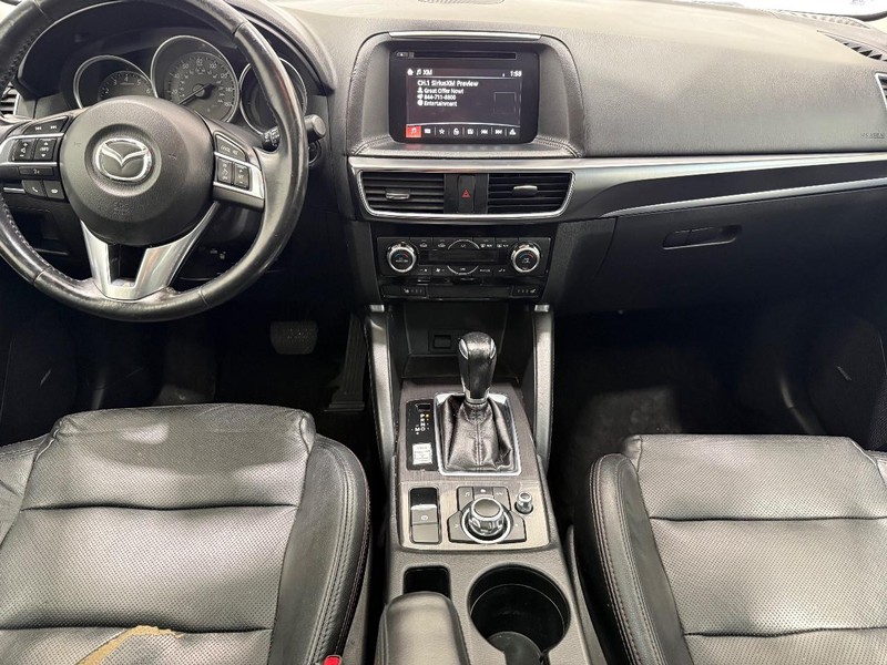 Mazda CX-5 Vehicle Full-screen Gallery Image 9