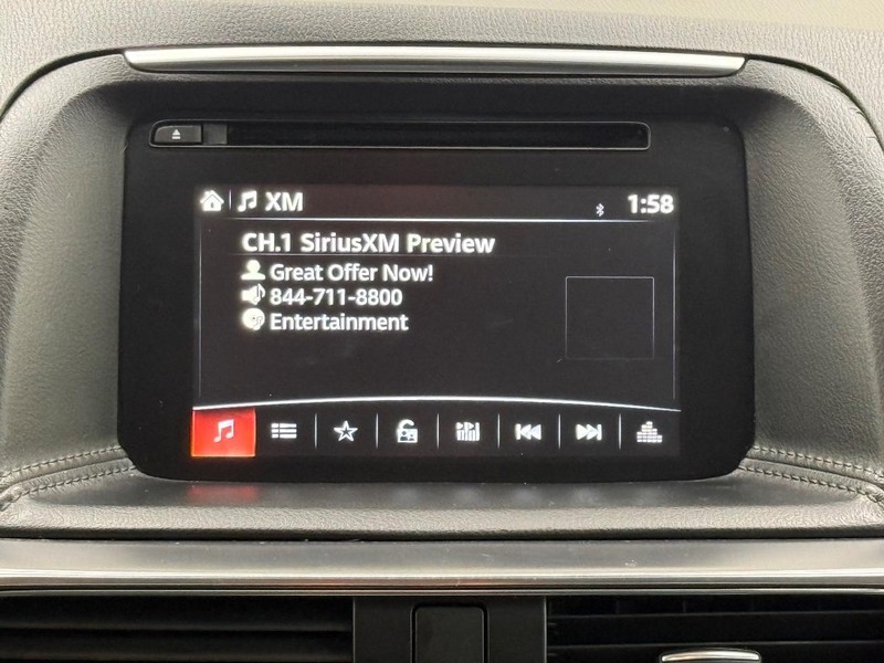 Mazda CX-5 Vehicle Full-screen Gallery Image 11