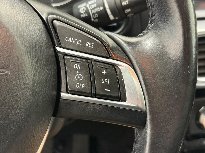 Mazda CX-5 Vehicle Full-screen Gallery Image 15