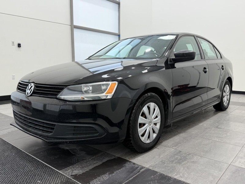 Volkswagen Jetta Sedan Vehicle Full-screen Gallery Image 5