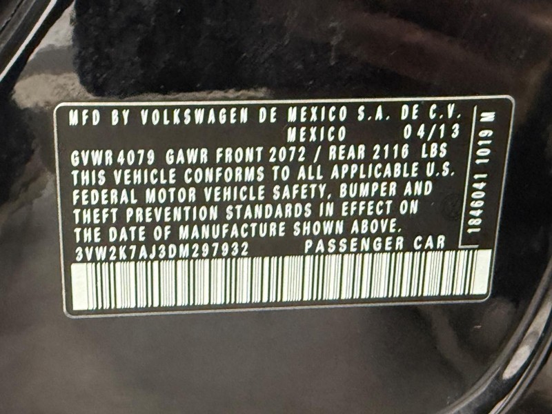 Volkswagen Jetta Sedan Vehicle Full-screen Gallery Image 19