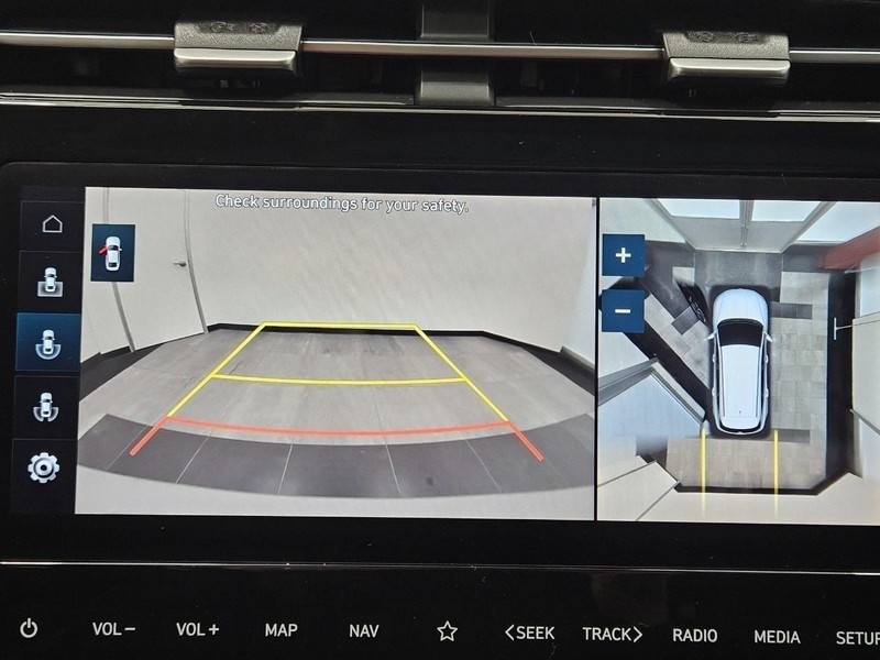 Hyundai Tucson Hybrid Vehicle Full-screen Gallery Image 18