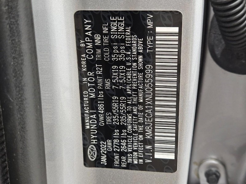 Hyundai Tucson Hybrid Vehicle Full-screen Gallery Image 22