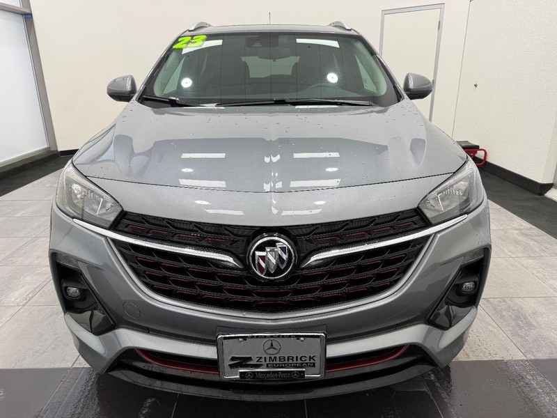 Buick Encore GX Vehicle Full-screen Gallery Image 07