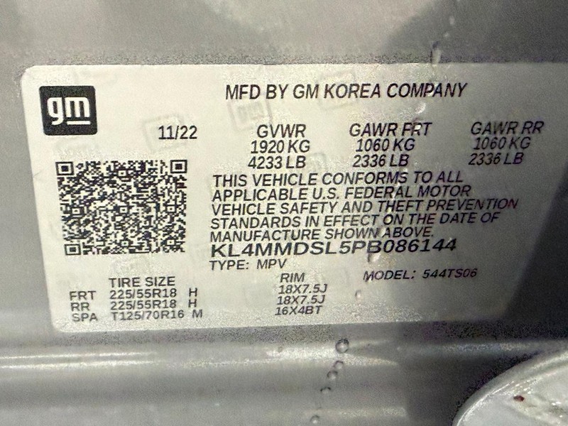 Buick Encore GX Vehicle Full-screen Gallery Image 21