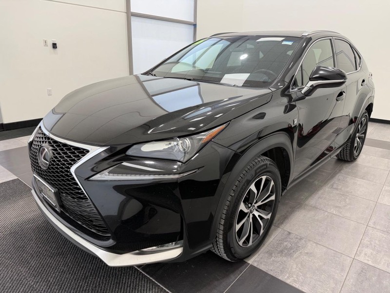 Lexus NX 200t Vehicle Full-screen Gallery Image 6