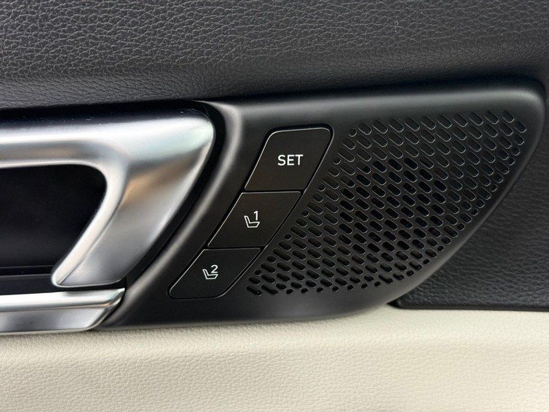 Kia Telluride Vehicle Full-screen Gallery Image 15