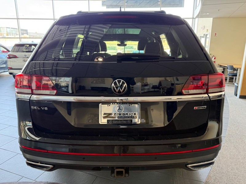 Volkswagen Atlas Vehicle Full-screen Gallery Image 3