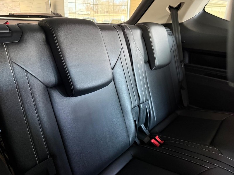 Volkswagen Atlas Vehicle Full-screen Gallery Image 10