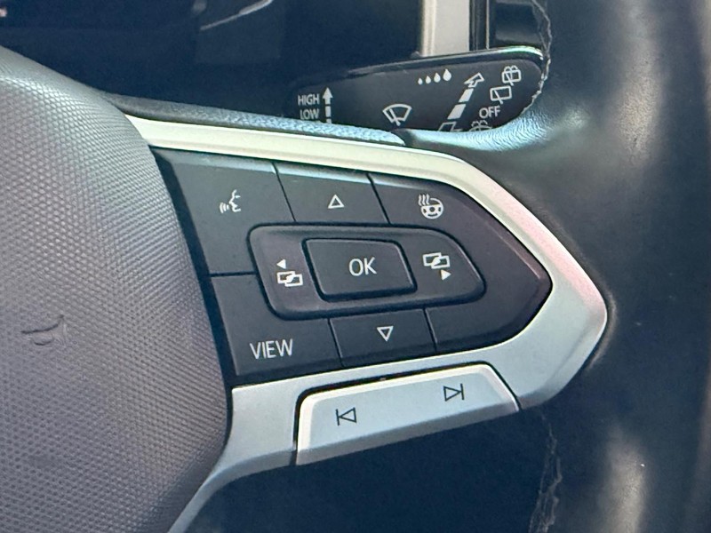 Volkswagen Atlas Vehicle Full-screen Gallery Image 17