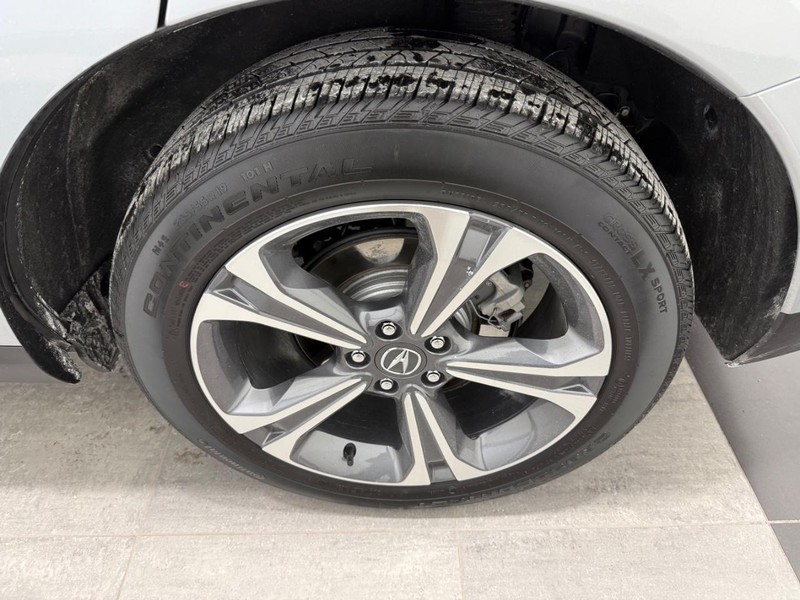 Acura RDX Vehicle Full-screen Gallery Image 05