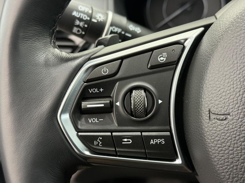 Acura RDX Vehicle Full-screen Gallery Image 14