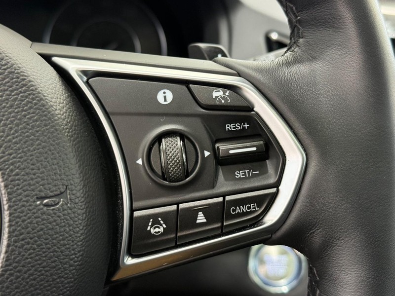 Acura RDX Vehicle Full-screen Gallery Image 15