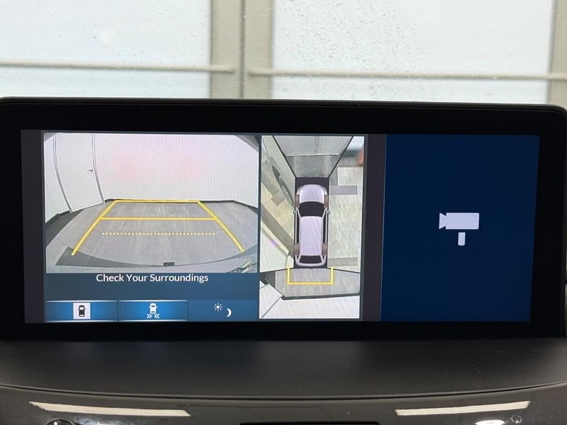 Acura RDX Vehicle Full-screen Gallery Image 17