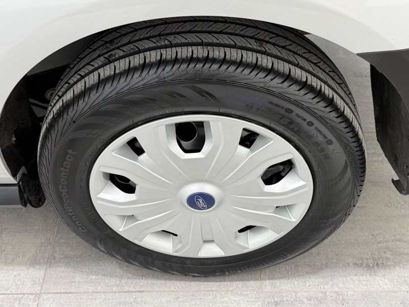 Ford Transit Connect Van Vehicle Full-screen Gallery Image 5