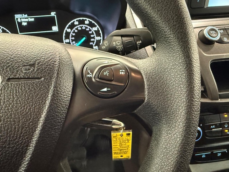 Ford Transit Connect Van Vehicle Full-screen Gallery Image 16