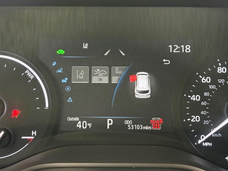 Toyota Sienna Vehicle Full-screen Gallery Image 18