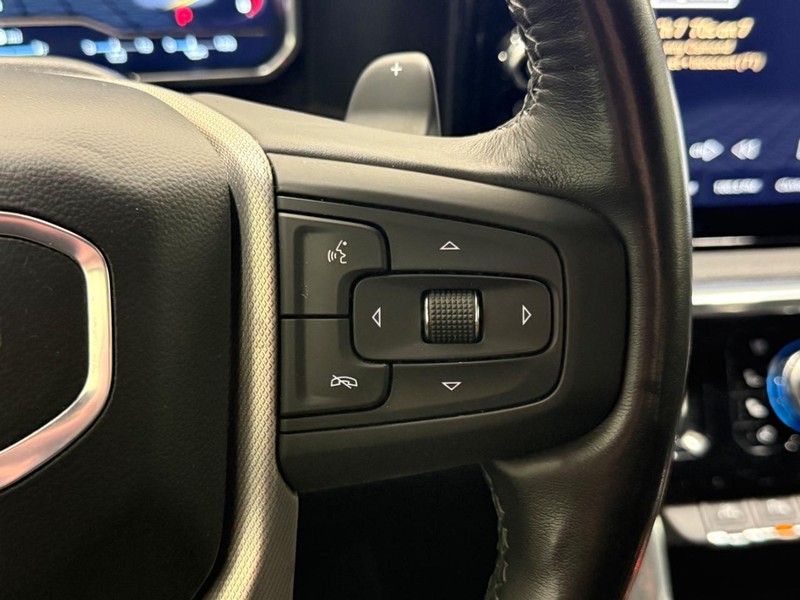 GMC Sierra 1500 Vehicle Full-screen Gallery Image 16