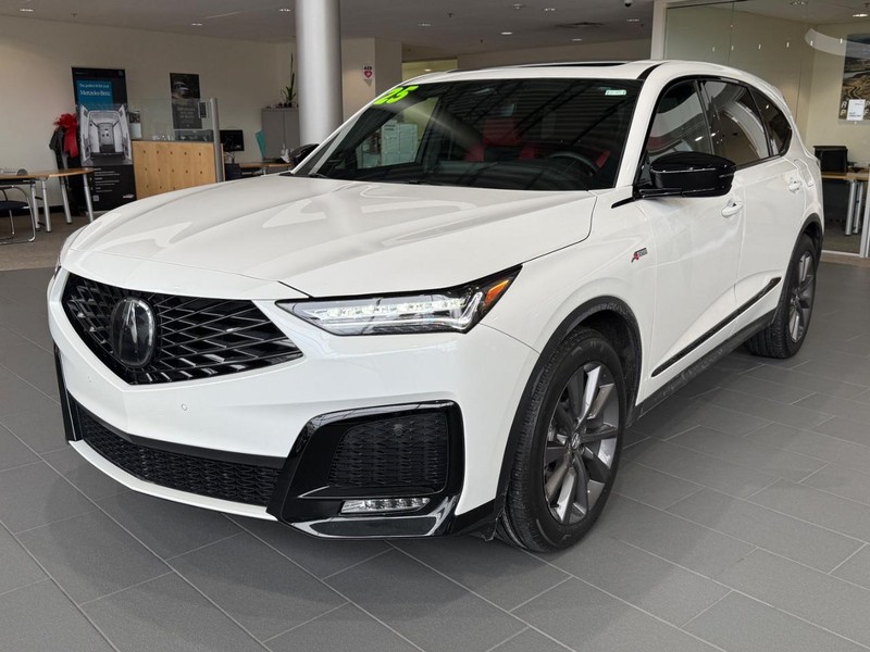 Acura MDX Vehicle Full-screen Gallery Image 6