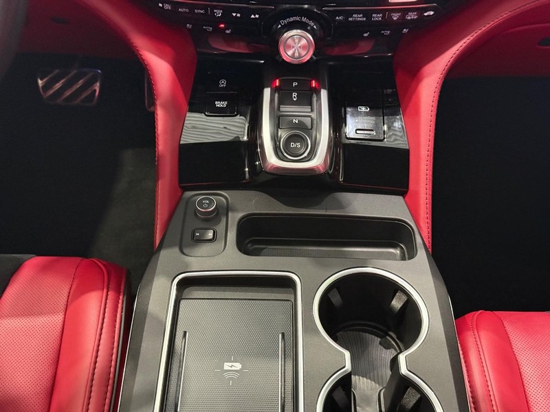 Acura MDX Vehicle Full-screen Gallery Image 12