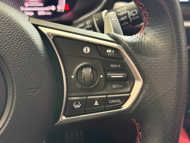 Acura MDX Vehicle Full-screen Gallery Image 17