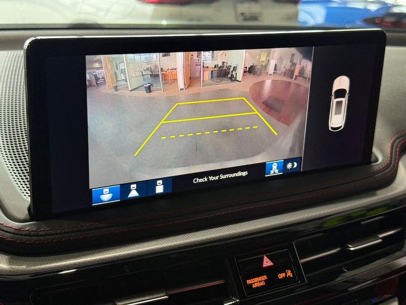 Acura MDX Vehicle Full-screen Gallery Image 19