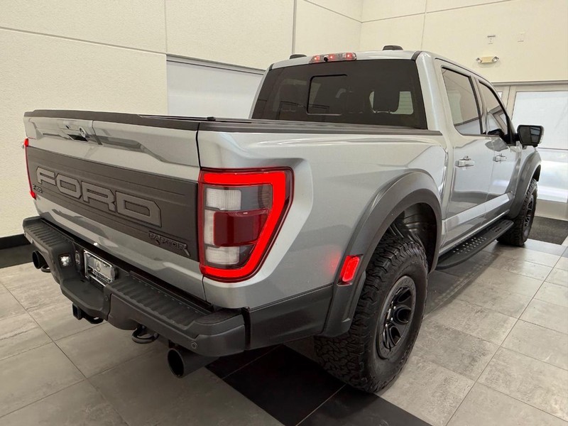 Ford F-150 Vehicle Full-screen Gallery Image 2