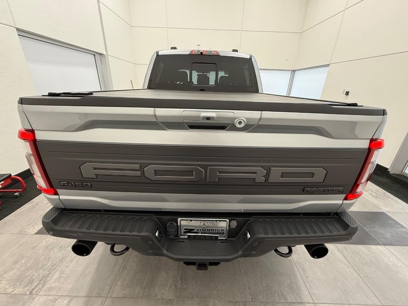 Ford F-150 Vehicle Full-screen Gallery Image 3