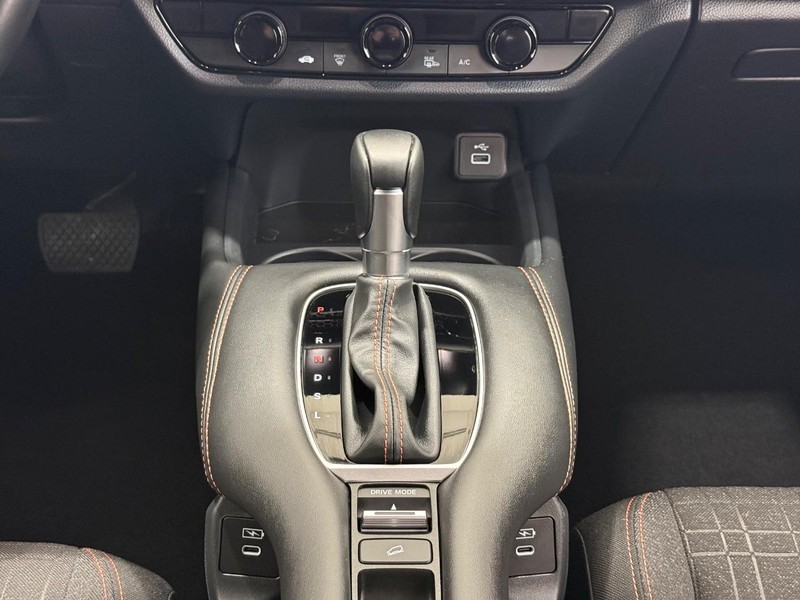 Honda HR-V Vehicle Full-screen Gallery Image 10