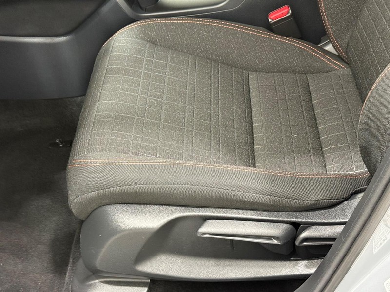 Honda HR-V Vehicle Full-screen Gallery Image 19