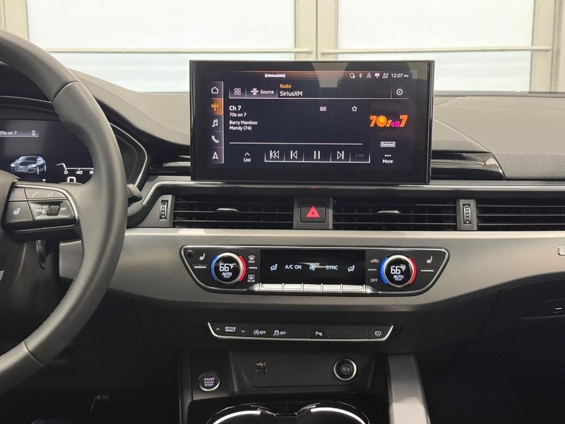 Audi A5 Sportback Vehicle Full-screen Gallery Image 10