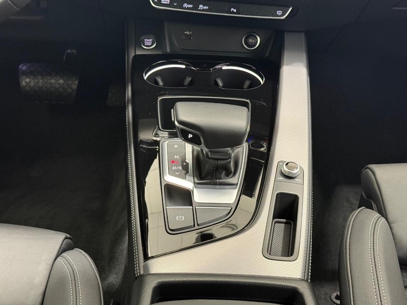 Audi A5 Sportback Vehicle Full-screen Gallery Image 11