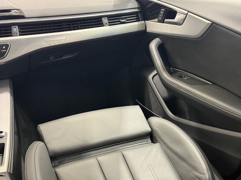 Audi A5 Sportback Vehicle Full-screen Gallery Image 13