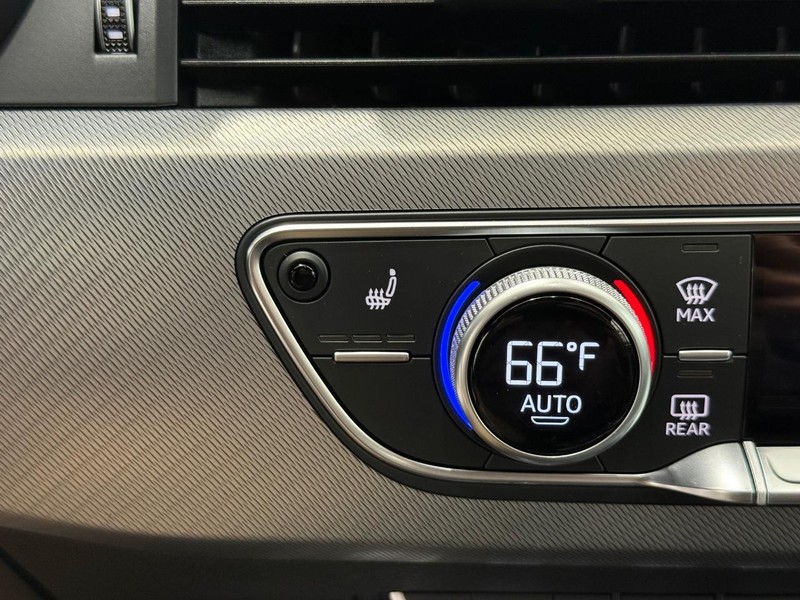 Audi A5 Sportback Vehicle Full-screen Gallery Image 18