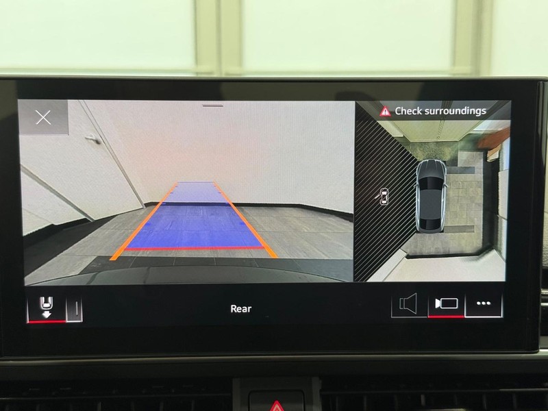 Audi A5 Sportback Vehicle Full-screen Gallery Image 19