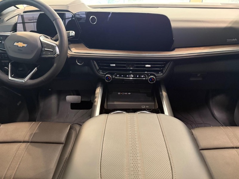 Chevrolet Tahoe Vehicle Full-screen Gallery Image 10