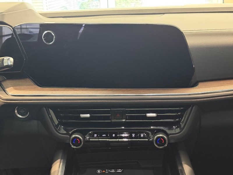 Chevrolet Tahoe Vehicle Full-screen Gallery Image 11