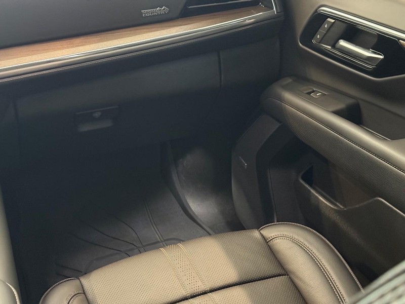 Chevrolet Tahoe Vehicle Full-screen Gallery Image 13