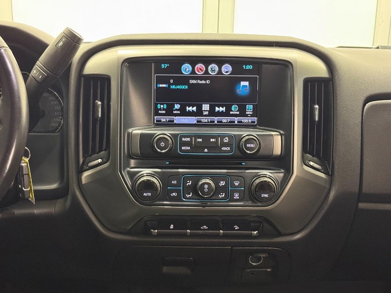 Chevrolet Silverado 1500 Vehicle Full-screen Gallery Image 10
