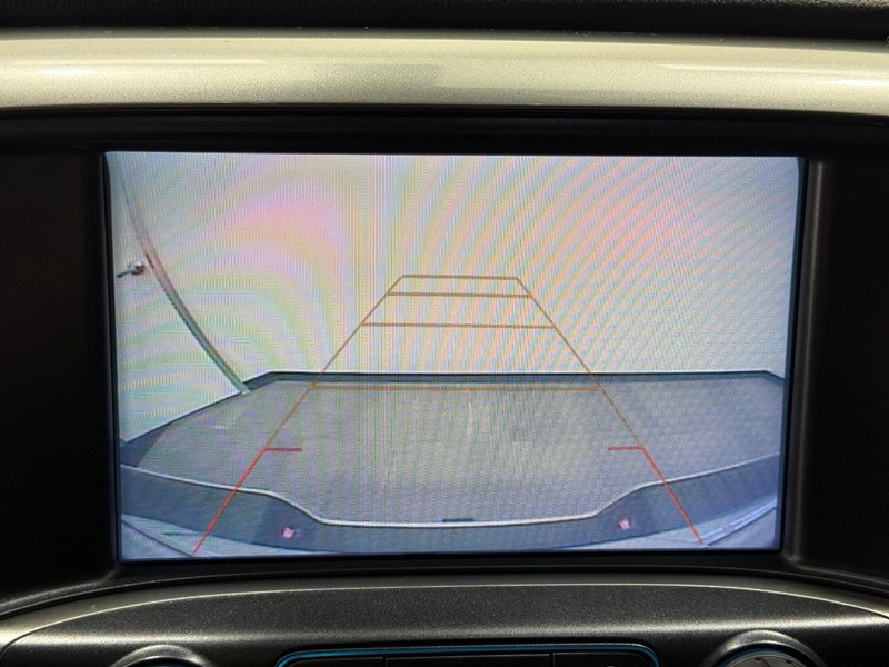 Chevrolet Silverado 1500 Vehicle Full-screen Gallery Image 17