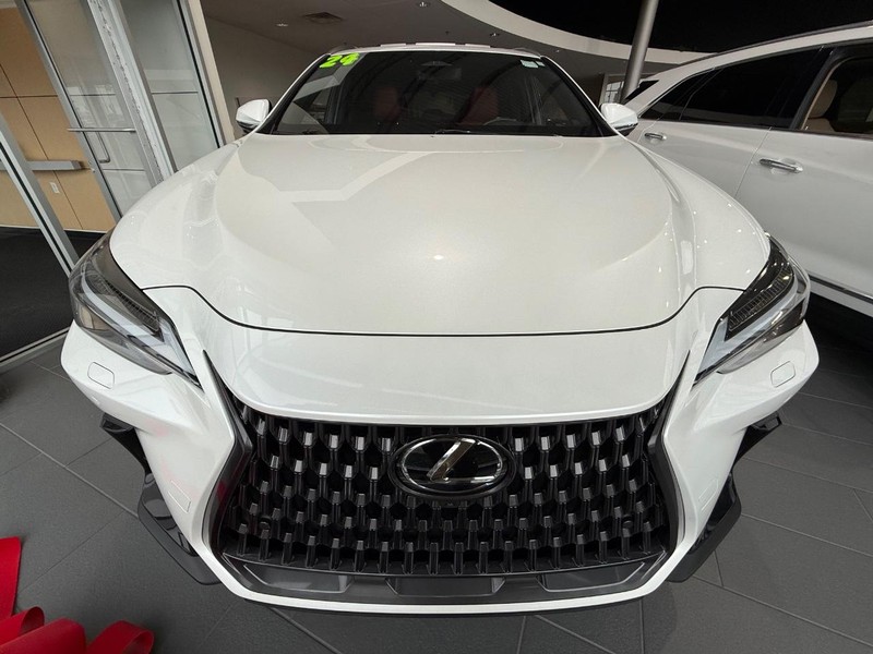 Lexus NX Vehicle Full-screen Gallery Image 8