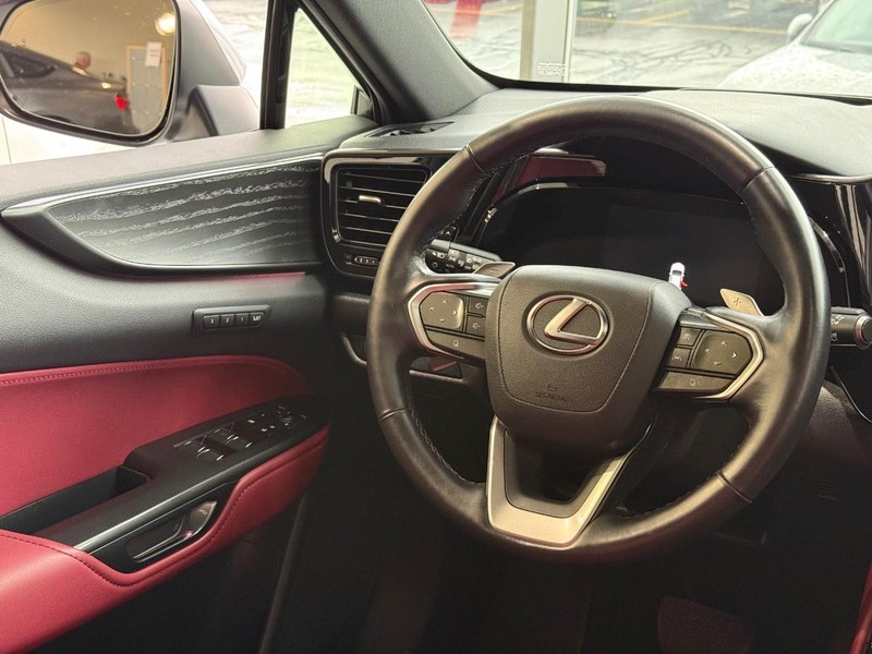 Lexus NX Vehicle Full-screen Gallery Image 13