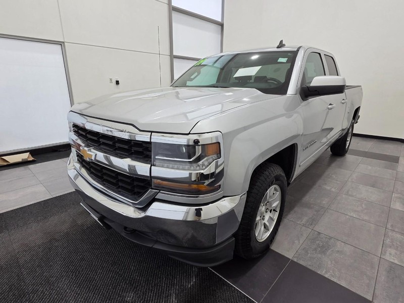 Chevrolet Silverado 1500 LD Vehicle Full-screen Gallery Image 6