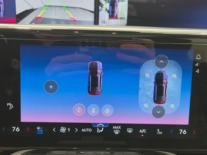 Lincoln Nautilus Vehicle Full-screen Gallery Image 18