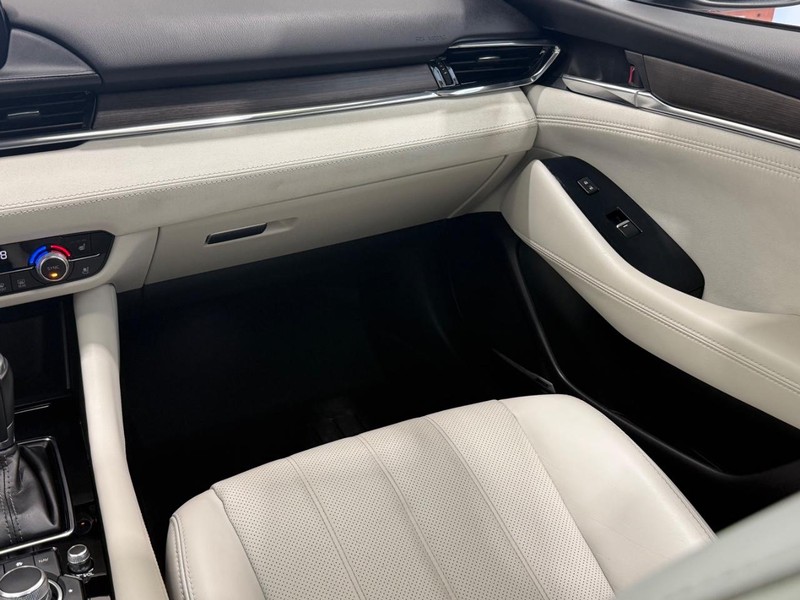 Mazda Mazda6 Vehicle Full-screen Gallery Image 13