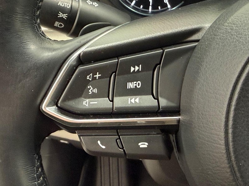 Mazda Mazda6 Vehicle Full-screen Gallery Image 14
